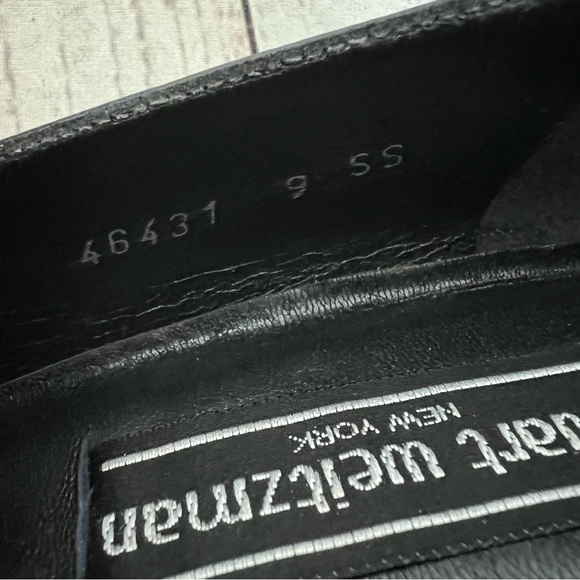 Stuart Weitzman Vintage Heels Black Gold Cap Toe Size 9 SS Narrow Leather READ - Picture 6 of 16